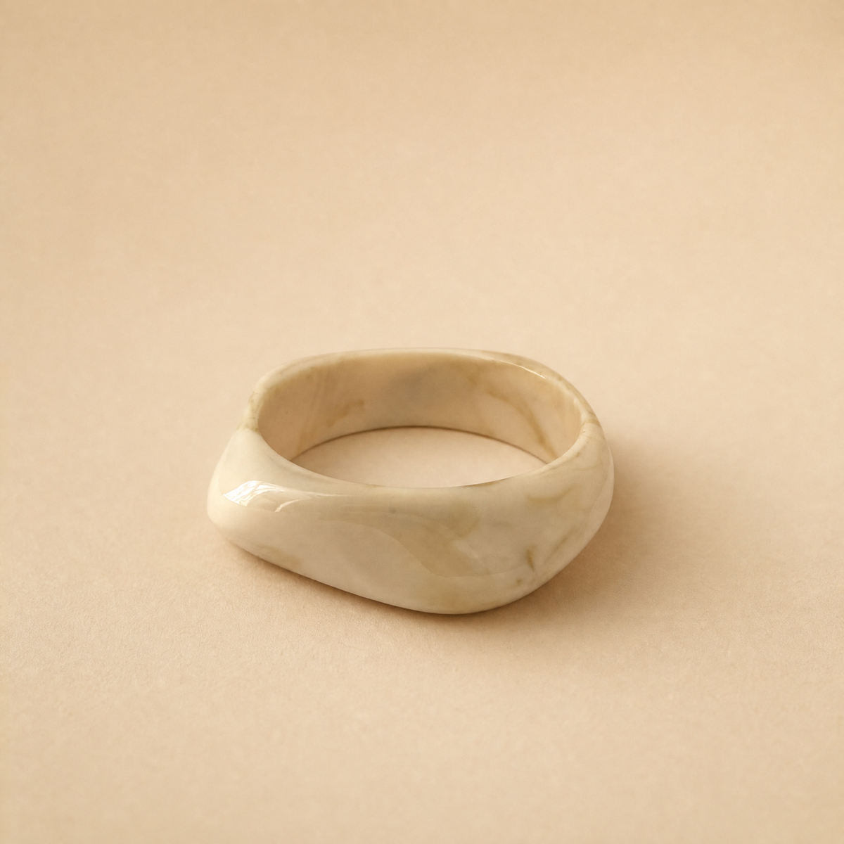 Statement bracelet Julie white